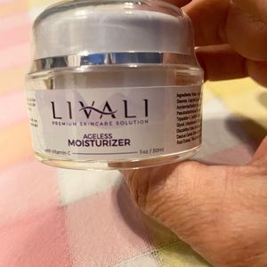 Livali ageless moisturizer
